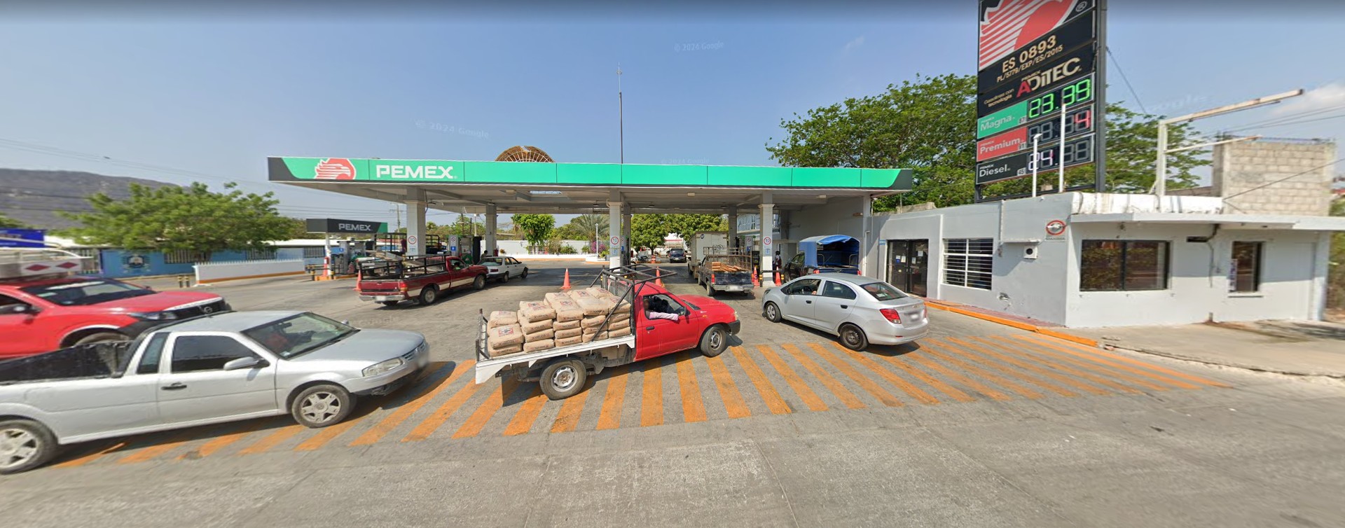 Nuestra gasolinera 1